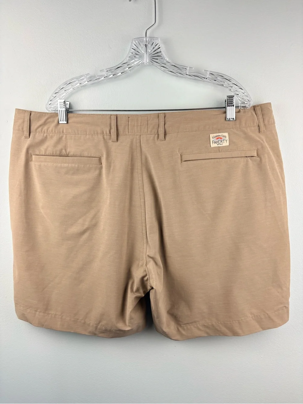 Faherty All Day Shorts 7” in Khaki Quick Dry Stretch Lightweight Drawstring 40